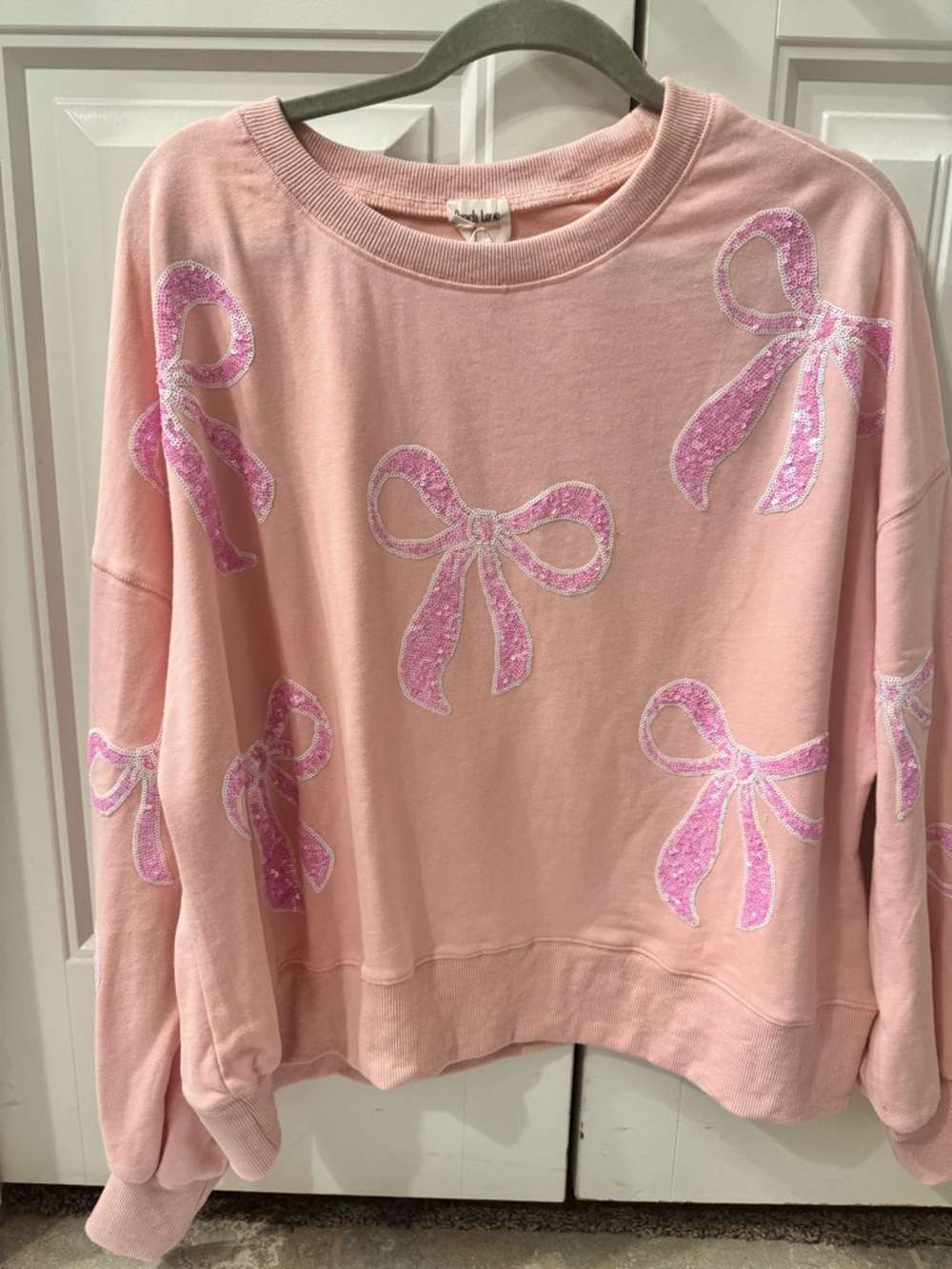 Women’s Pink Bow Embellished Sweatshirt